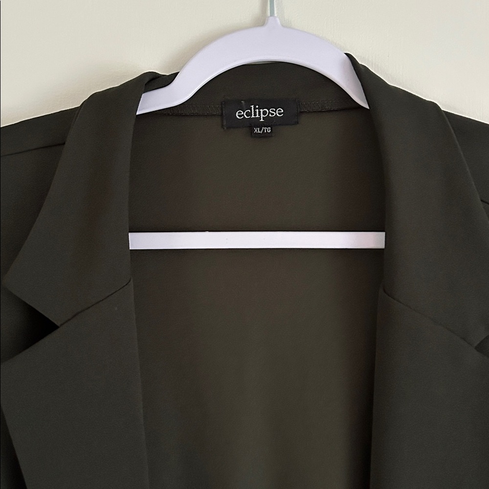 Blazer - Picture 2 of 4